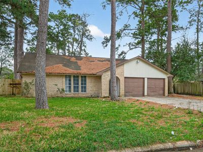 8006 White Swan Dr
