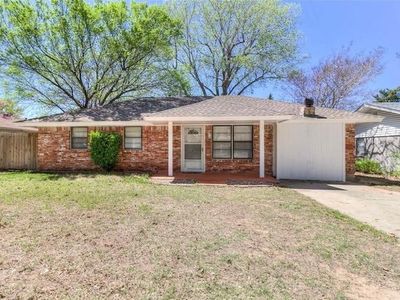 905 Sandy Ln