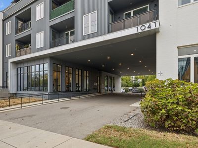 1041 E Trinity Ln APT 408