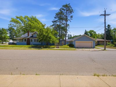 202 E Main St