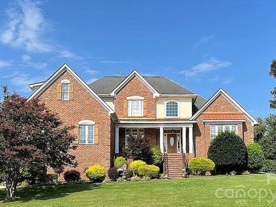 140 Hunters Hill Dr