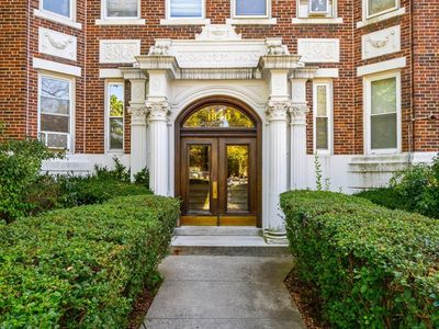 1840 Commonwealth Ave APT 8