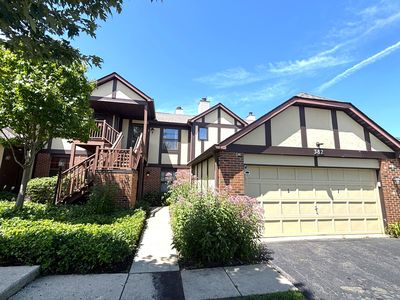 382 Sandhurst Cir APT 7