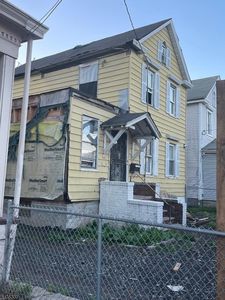 23 Augusta St