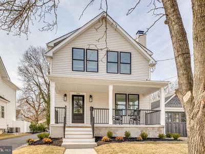 104 Elgin Ave