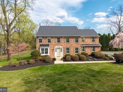 108 Wooded Acres Ln