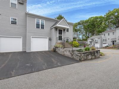 565 Quaker Ln APT 74