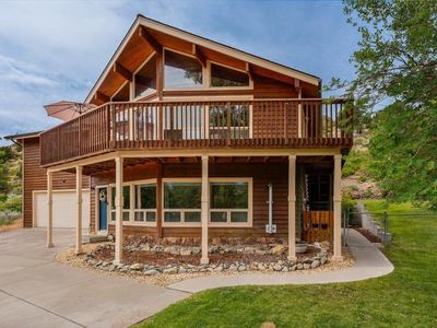 6104 Palmer Dr