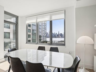 9 Avenue At Port Imperial Unit 513
