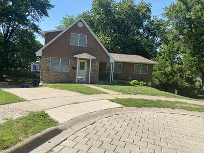 2356-58 Hillandale Rd