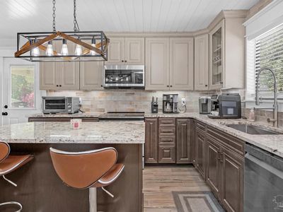 6539 Robar Tesora St