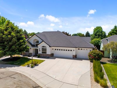 2423 N Robie Ave