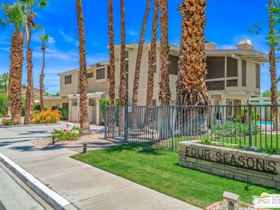 290 S San Jacinto Dr APT 3