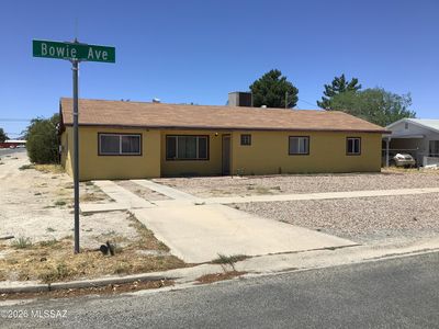 300 N Bowie Ave