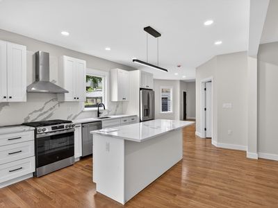 21 Hutchinson St #1
