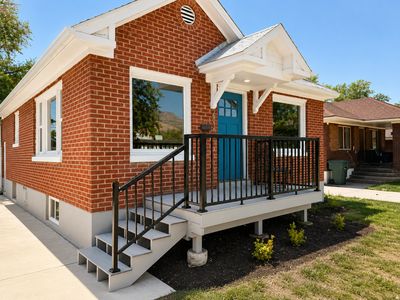 2813 Fowler Ave