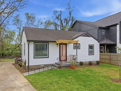 64 Creighton Ave