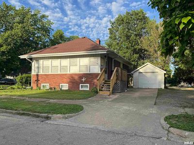 699 Baxter Ct