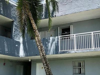 9365 Fontainebleau Blvd