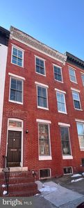 1707 Hollins St