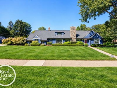 Property at 155 Lothrop Rd, Grosse Pointe Farms, MI