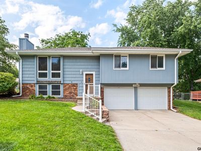 Property at 1106 Cimarron St, Papillion, NE