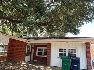 1300 Tom Dee St