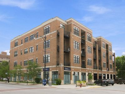 4755 N Washtenaw Ave APT 309