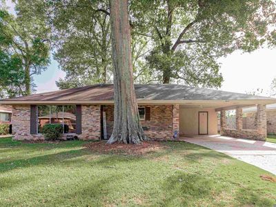 1050 Landwood Dr