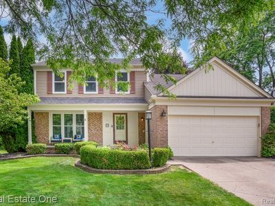 606 Whitney Dr