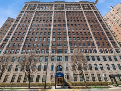 3750 N Lake Shore Dr APT 11B