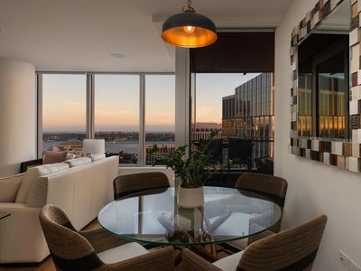 888 W East St #2203