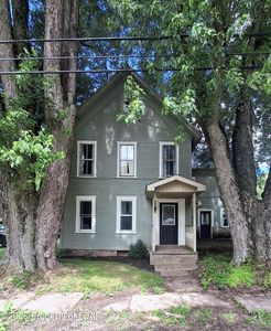 39 Main St
