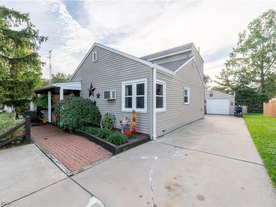 Property at 140 S Bon Air Ave, Youngstown, OH