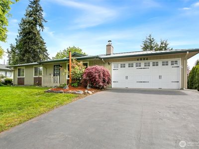 4904 NE Ridgemont Drive