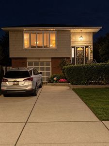 25 Montauk Pl