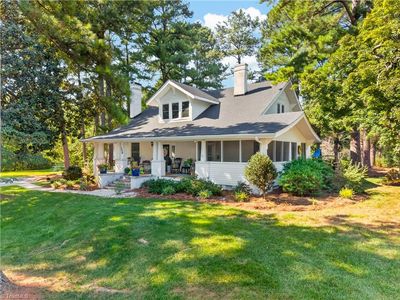 259 E Main St