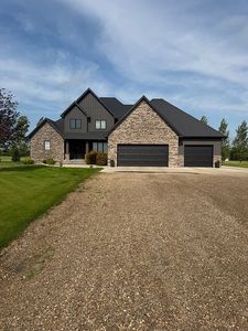 805 Hubbard Dr NE