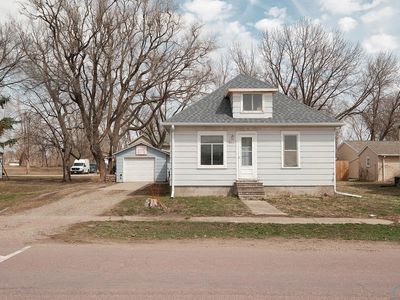 Property at 611 E 10th St, Alton, IA