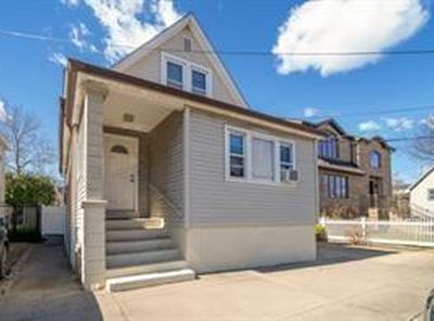 80 Labau Ave