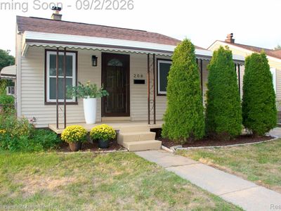 208 W Fairmount Ave