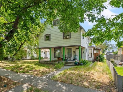 1017 W Augusta Ave