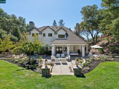 2900 Rohrer Dr