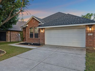 5621 Crestwood Dr