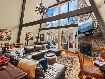 207 Pinnacle Ridge Road