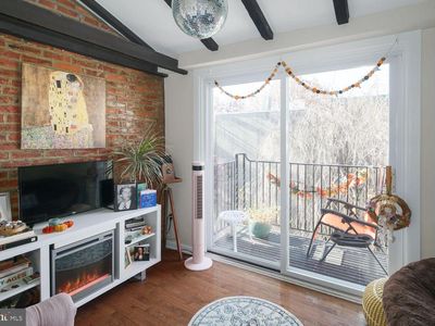 124 Catharine St REAR B