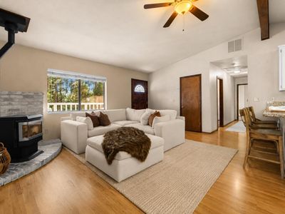 5603 Sierra Springs Dr