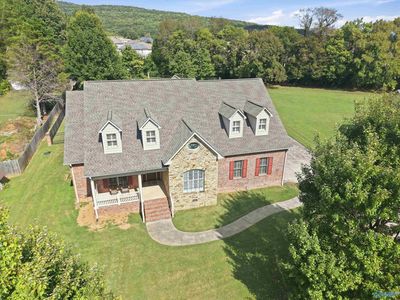 115 Featherstone Ln SE
