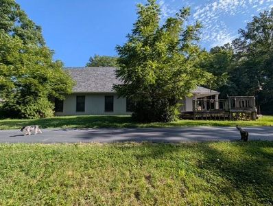 7201 SE Snow Dr