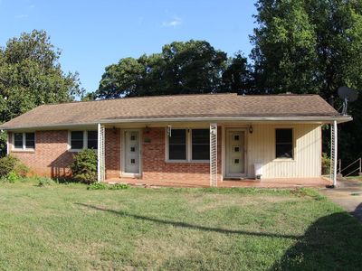 103 Hillcrest Ct